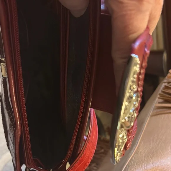 Vibrant Red Leather Clutch with Crocodile Texture - Picture 4 of 9